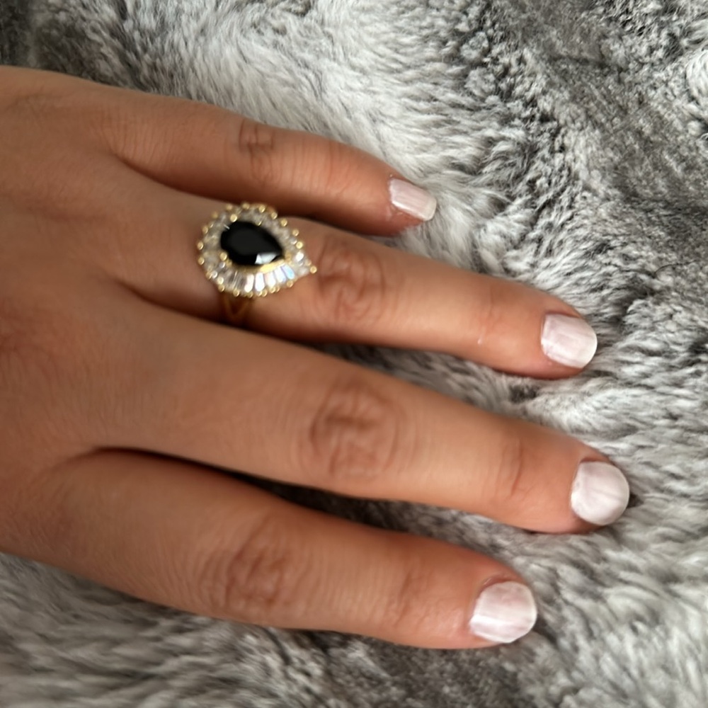 Lab created Pear Black Onyx Halo Ring - Picture 4 of 12